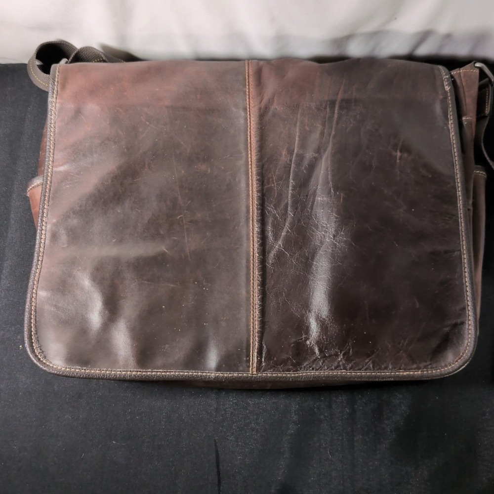 Perry Ellis Genuine Soft Brown Leather Computer Portfolio